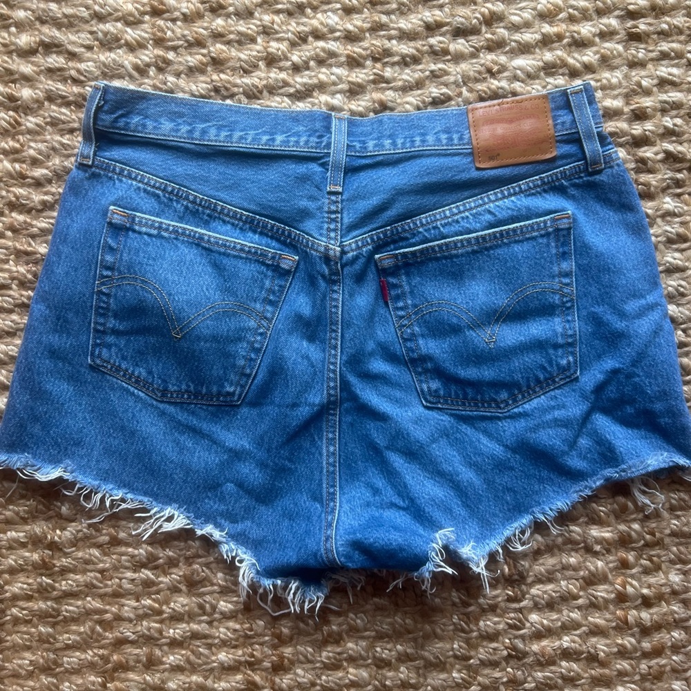 Levi’s shorts - Picture 4 of 4